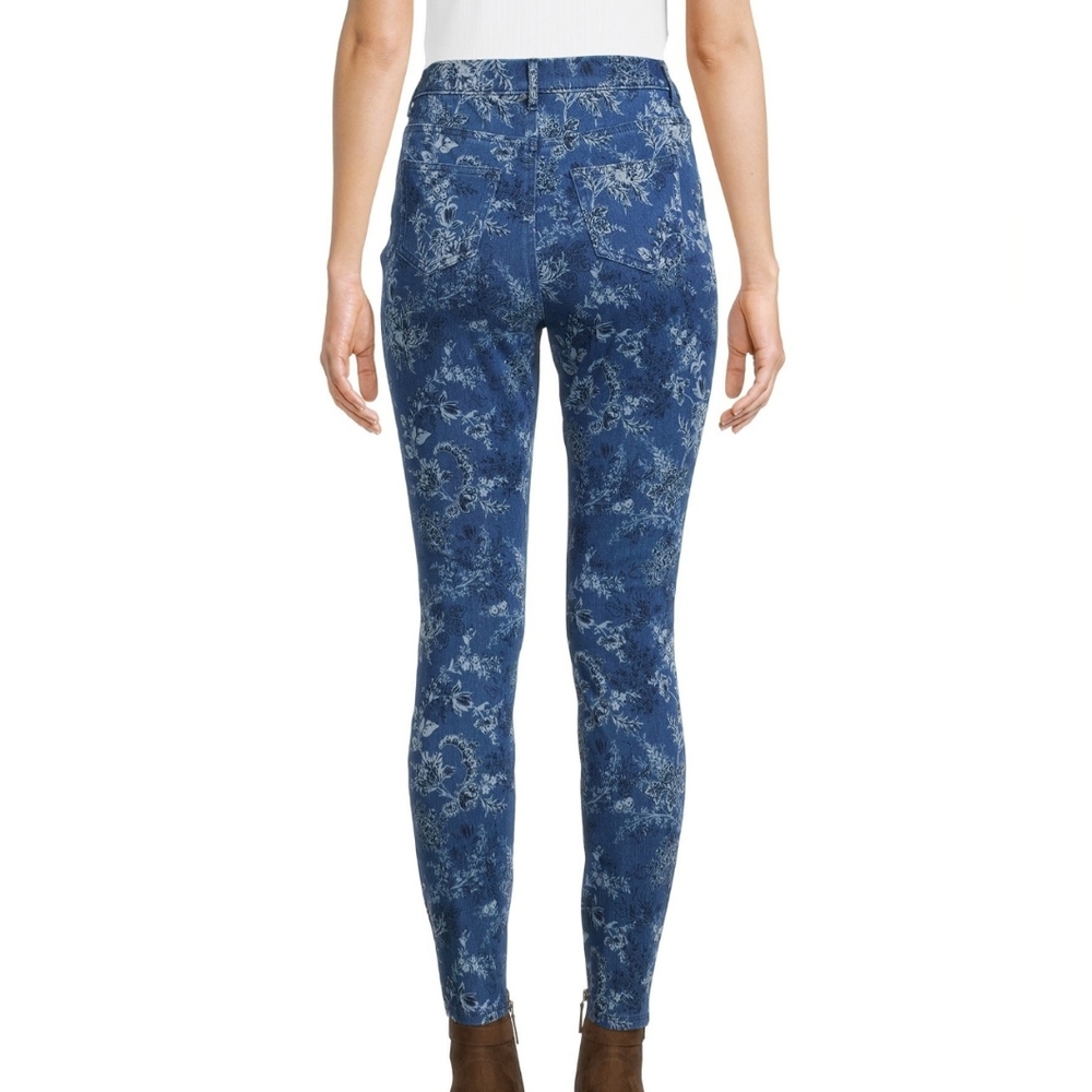 Women’s Time and Tru Denim Jeggings - NWT - Picture 7 of 7